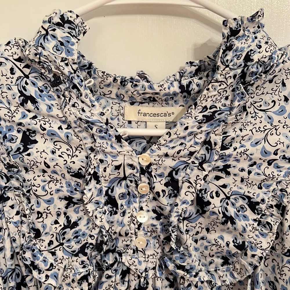 Francesca’s blouse - Picture 5 of 5